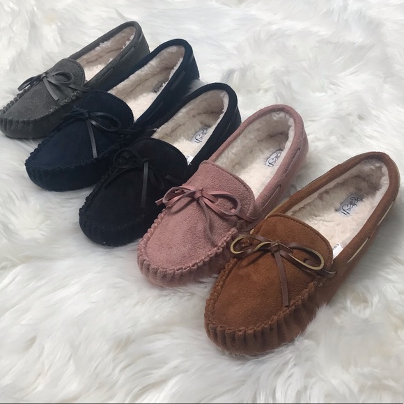 Shoes - Warm comfy shearling slippers